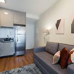 UB907 Charme urbano em loft com bar panorâmico!